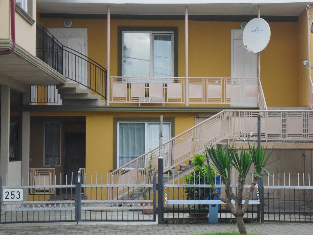 Guest House Nika 科布列季 外观 照片